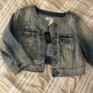 Collarless Crop Denim Jacket - Light Wash